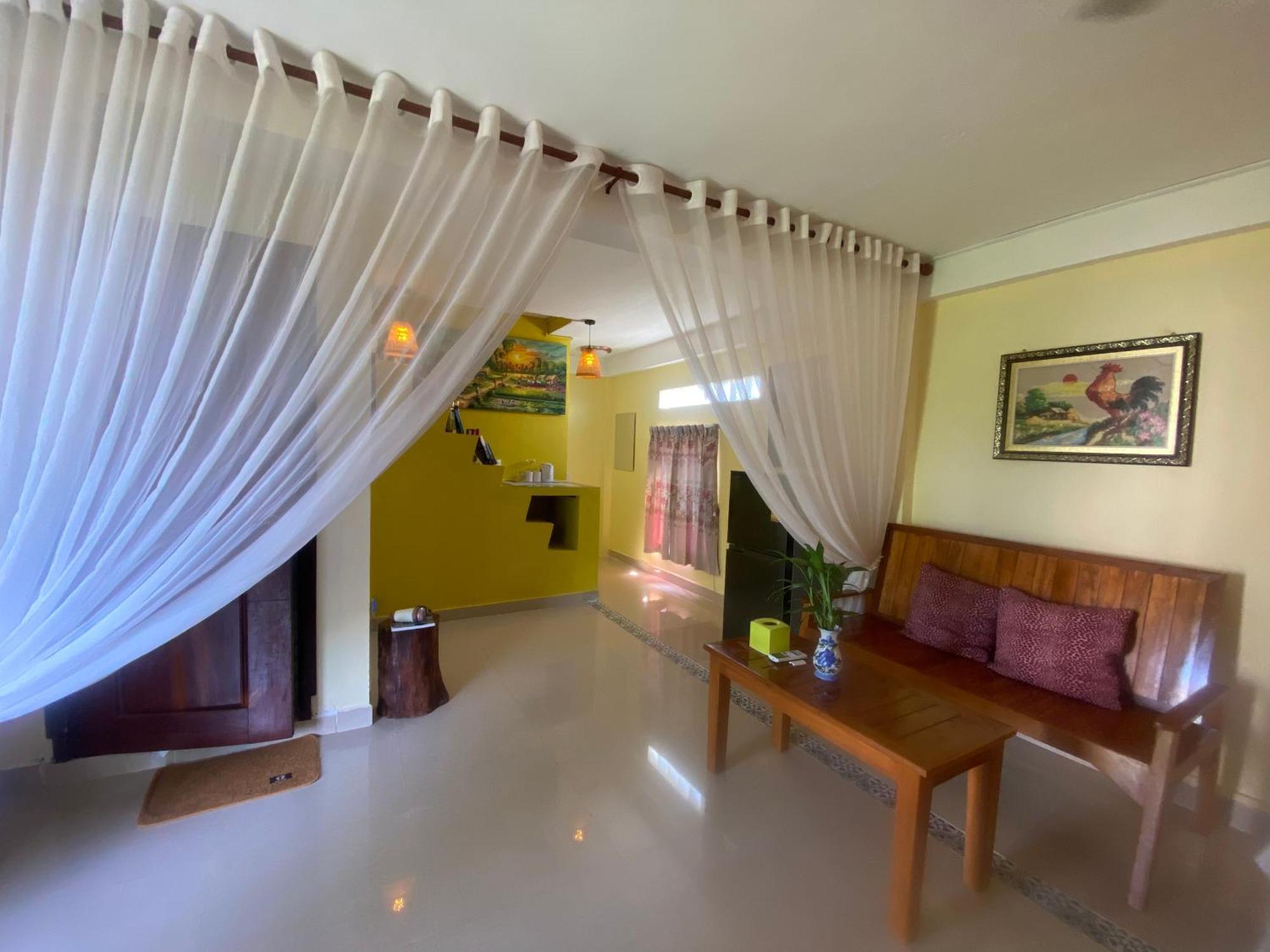 Homestay Yellow Natural House Сиемрип Экстерьер фото